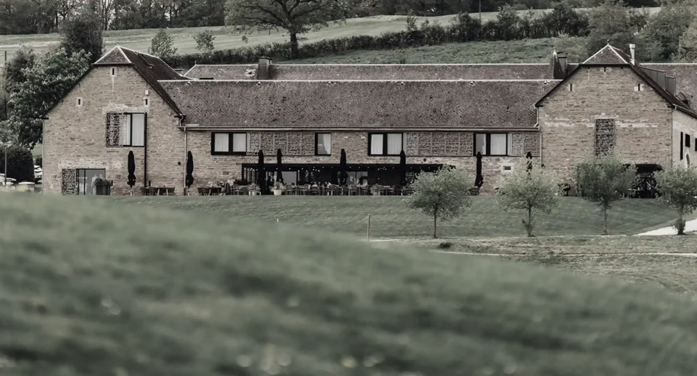 hotel Five Nations Meant